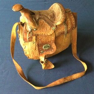 Leather Vintage Saddle Purse